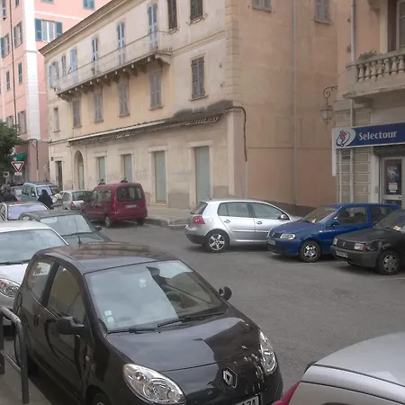 Centre-ville * Corte (Corsica)